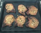 Foto del paso 4 de la receta: Chuletas con romero al horno