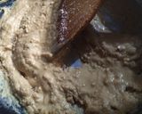 A picture of step 2 of Besan Goand aur till ka halwa.