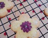 Foto del paso 6 de la receta: Galletas con flores naturales 🌸 Masitas especial Primavera 🌺