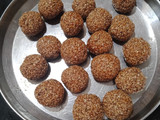 તલના લાડુ(Tal na laddu recipe in Gujarati)