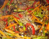 Foto del paso 5 de la receta: Fideos con verduras salteadas