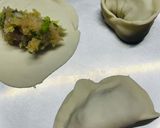 A picture of step 3 of Chicken Momos.