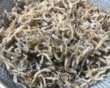 吻仔鱼🐟. 秋葵. 小蘑菇 & 櫛瓜的食譜步驟1照片