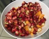 Une image de l'étape 10 de Salade de pastèque, poires, melon et pêches de vigne.