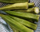 Foto langkah ke 1 dari resep Okra Saus Bawang.