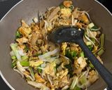 Foto langkah ke 4 dari resep 🌿 Pad See Ew (Kwetiaw Goreng) 🇹🇭🇮🇩.