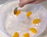 Foto langkah ke 1 dari resep Puding Jeruk Kelapa Muda.