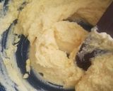 A picture of step 4 of Yellow cake.