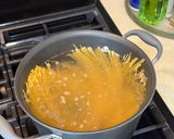 A picture of step 4 of Light Tomato Pasta w/Octopus.