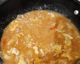Foto langkah ke 4 dari resep Gongso Telur Sosis.