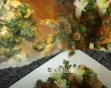 A picture of step 2 of Hari Pyaaz with Chicken.