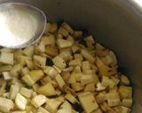 A picture of step 2 of Sweet potato upp curry.