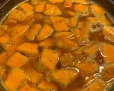 Une image de l'étape 2 de Velouté de potimarron /carottes aux moules.