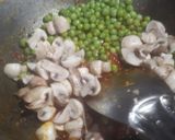 A picture of step 4 of Matar Mushroom.