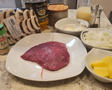 Foto del paso 1 de la receta: Carrillera de ternera en salsa de champiñones y queso