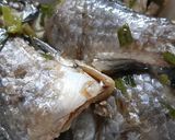 Hình bước làm 1 của món Cá diếc hấp nước tương