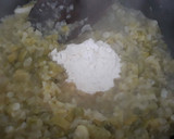 Foto del paso 7 de la receta: Tarta de puerros con langostinos