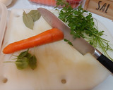 Foto del paso 2 de la receta: Muslitos pollo en crema de vino blanco sin lactosa