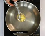खोबऱ्याचे लाडू / Coconut ladoo / ओल्या नारळाचे लाडू - मराठी रेसिपी रेसिपी स्टेप 2 फोटो