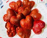 बीटरूट हार्ट शेप पूरी (Beetroot heart shape puri recipe in Hindi) रेसिपी चरण 6 फोटो