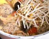 Hình bước làm 4 của món Canh Chua Thơm Giá Nấu Mọc