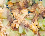 รูปขั้นตอนการทำที่ 3 ของ "ฟักแม้วผัดไข่" 🥚🍳😋Stir Fired Chayote with Egg
