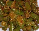 A picture of step 3 of Beans masala.