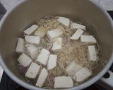 Foto langkah ke 3 dari resep Bening Bayam Tahu Putih.