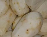 Hình bước làm 1 của món Canh khoai sọ sườn non