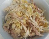 Hình bước làm 2 của món Nộm gà xé phay