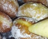 Foto langkah ke 9 dari resep Bomboloni isi vla.