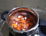 A picture of step 1 of Carrot tomato soup.