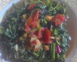 Foto langkah ke 4 dari resep Tumis kangkung terasi.