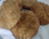 A picture of step 20 of Khuskhus matar kachodi.
