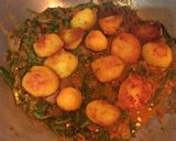 A picture of step 8 of Palak Aloo.