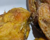 Foto langkah ke 3 dari resep Ayam goreng bumbu kuning.