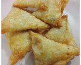 A picture of step 4 of Chowmein Samosa.