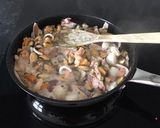 Une image de l'étape 1 de Gratin de fruits de mer.