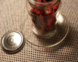 Foto del paso 11 de la receta: Tomates secos sabor anchoas y albahaca en aceite