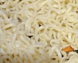 Foto langkah ke 3 dari resep Mie Goreng Pedas.