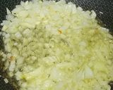 Gambar langkah 2 resipi Makaroni Goreng Sos Cendawan.