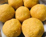 A picture of step 4 of Roasted bengal gram ladoo pottu kadalai urundai powdered.