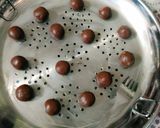 Foto langkah ke 3 dari resep Kuker Chocolatos No Oven.