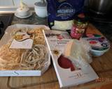 Parmezános tészta prosciuttóval és articsókával, krémes sajtszószban recept lépés 1 foto