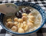 A picture of step 8 of Black Date, Snow Fungus, and Lotus Seed Sweet Soup.