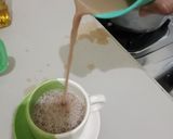 Foto langkah ke 4 dari resep Teh Tarik Kayu Manis.