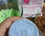 Foto langkah ke 5 dari resep Kue Putu Dua Warna dengan Cetakan (Pandan Telang).