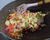 Foto langkah ke 3 dari resep Nasi Goreng Hongkong.