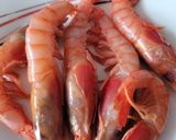 Foto del paso 2 de la receta: Espaguetis con frutos de mar y escamas de guindillas