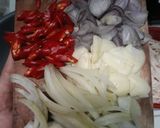 Foto langkah ke 2 dari resep Ayam Suwir Bumbu Iris (Non MSG).
